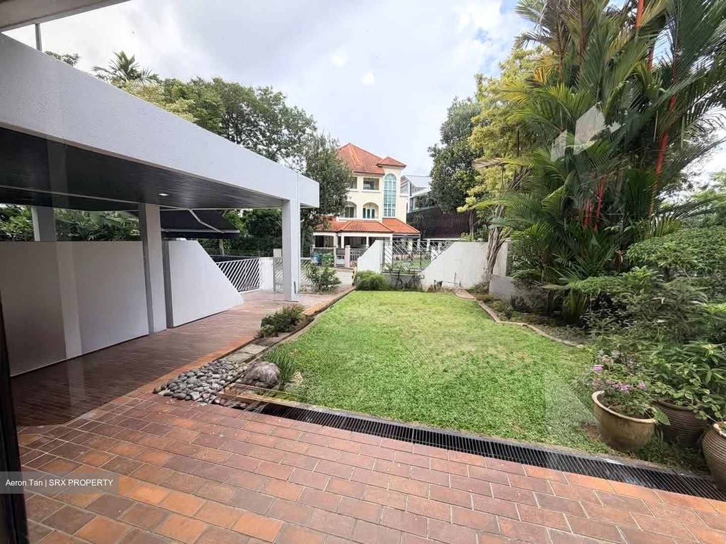 Coronation Road West (D10), Semi-Detached #598251371